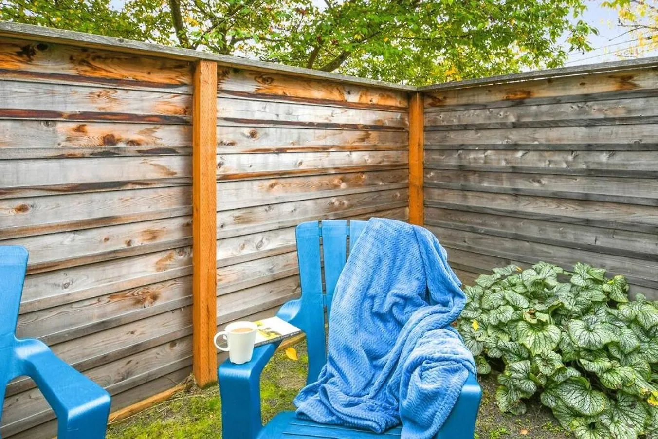 Private Studio, Lofted Bed, Soaking Tub & Patio Villa Portland 0*,  USA